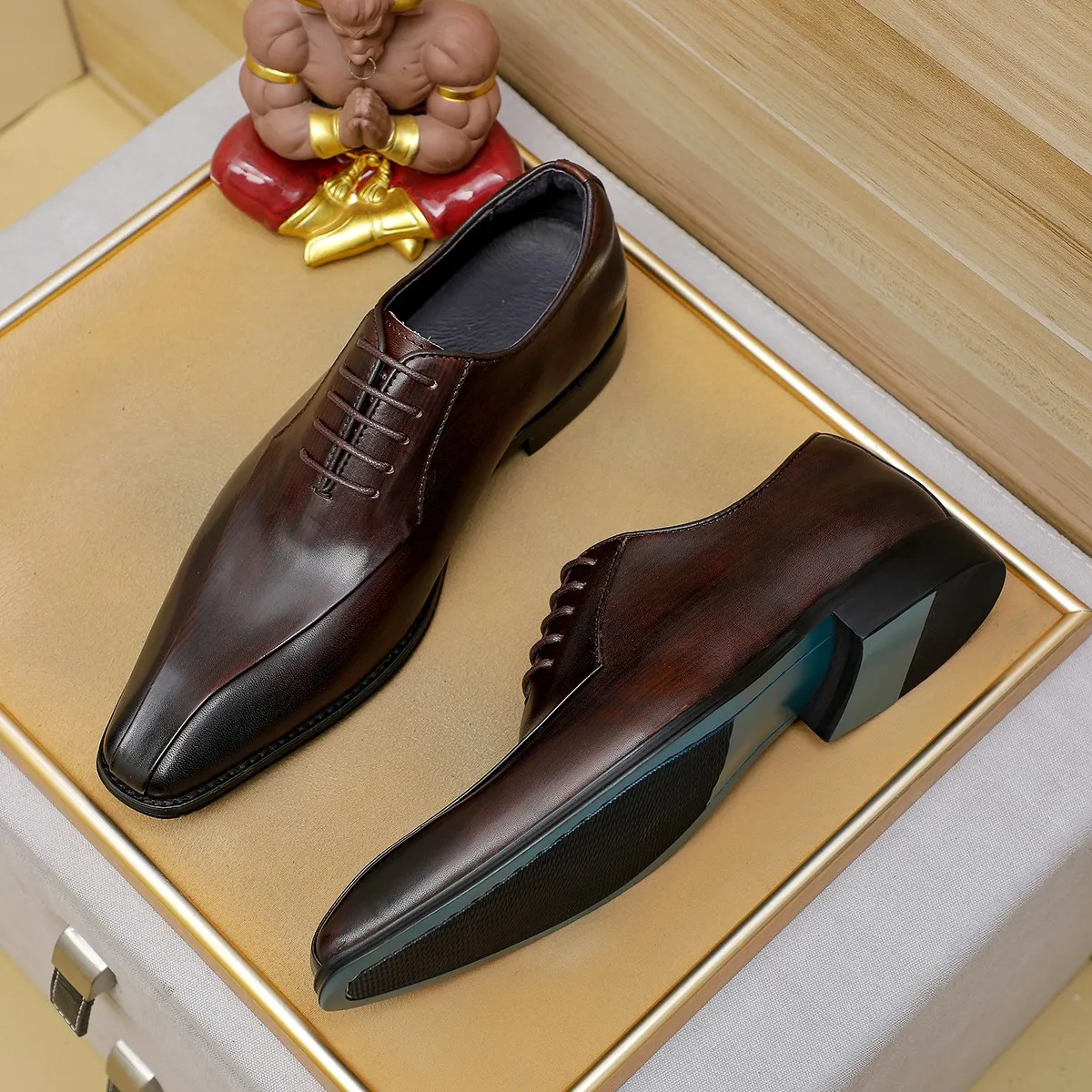 Men's shoes 💰580 💰 Louis Vuitton LV ® Autumn and Winter 🆕 models 🔛Full shoe counter First layer cowhide, 🐂Leather lined casual shoes for men, super soft outsole, essential for driving. Counter synchronization Original first layer cowhide Completely 1:1 mold customization 🌹Top version, 2 colors optional! Number: 38-45 (37.46. Customized)
